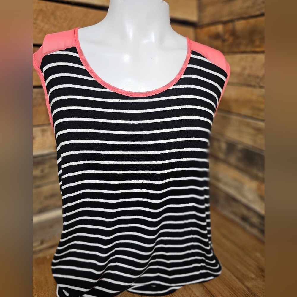 Womens Expresso Size Extra Large Striped Sleeveless‎ Shirt